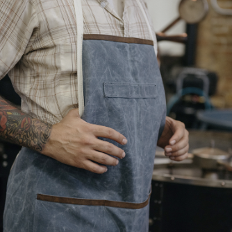 Why Restaurants Should Invest in High-Quality Aprons