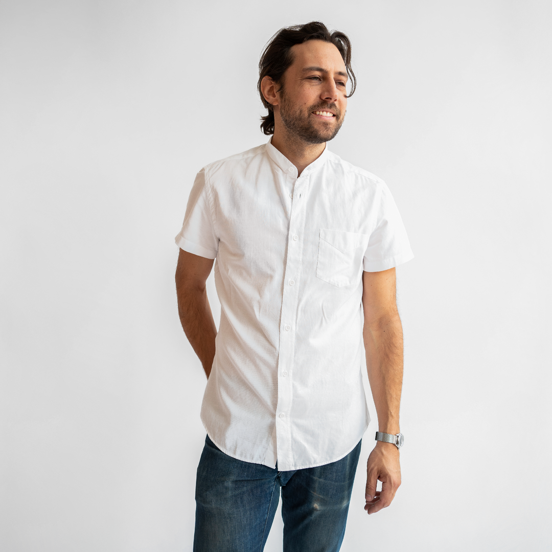 Men's White Short Sleeve Banded Collar Service Oxford